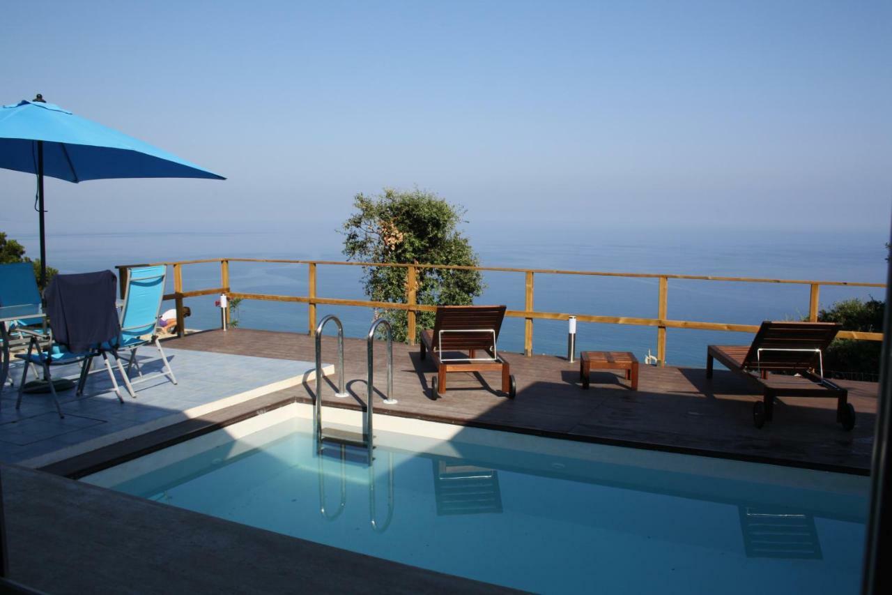 Villa Alice Santo Stefano di Camastra Dış mekan fotoğraf